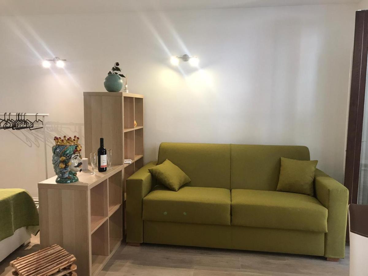 Casa Vacanza Cundari คาสเตลโมลา ภายนอก รูปภาพ