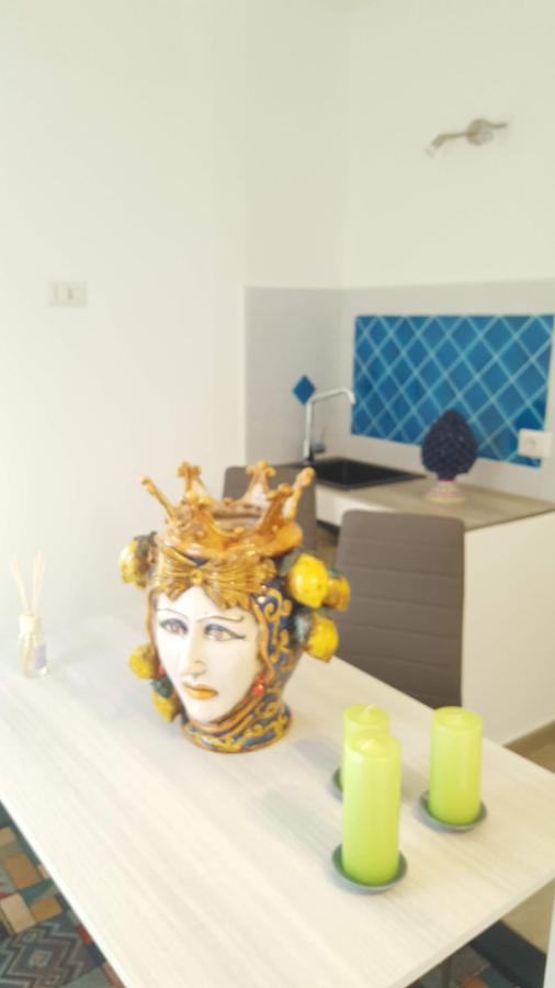 Casa Vacanza Cundari คาสเตลโมลา ภายนอก รูปภาพ